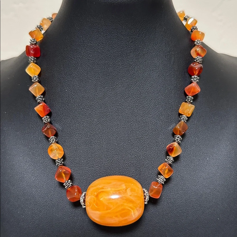 Cornelian Polished Stones With Bakelite Focal Point Large Bead Vintage Necklace